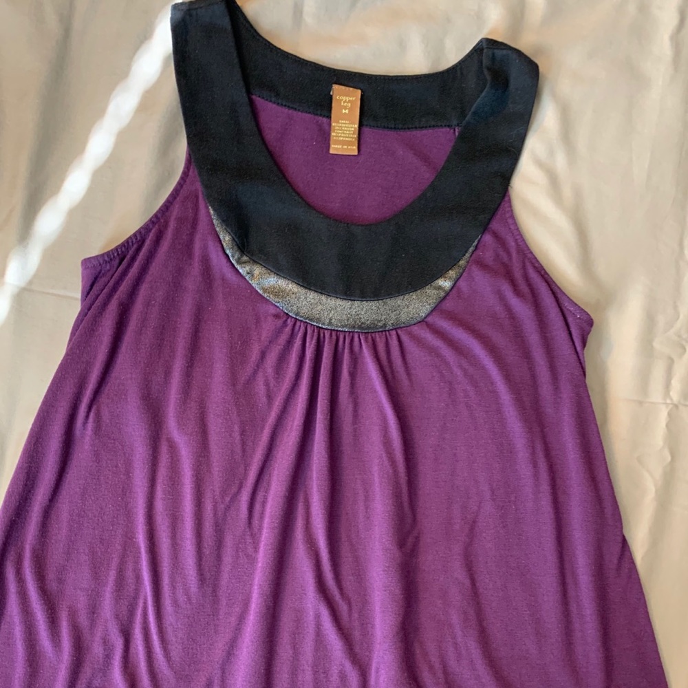 Sleeveless shirt